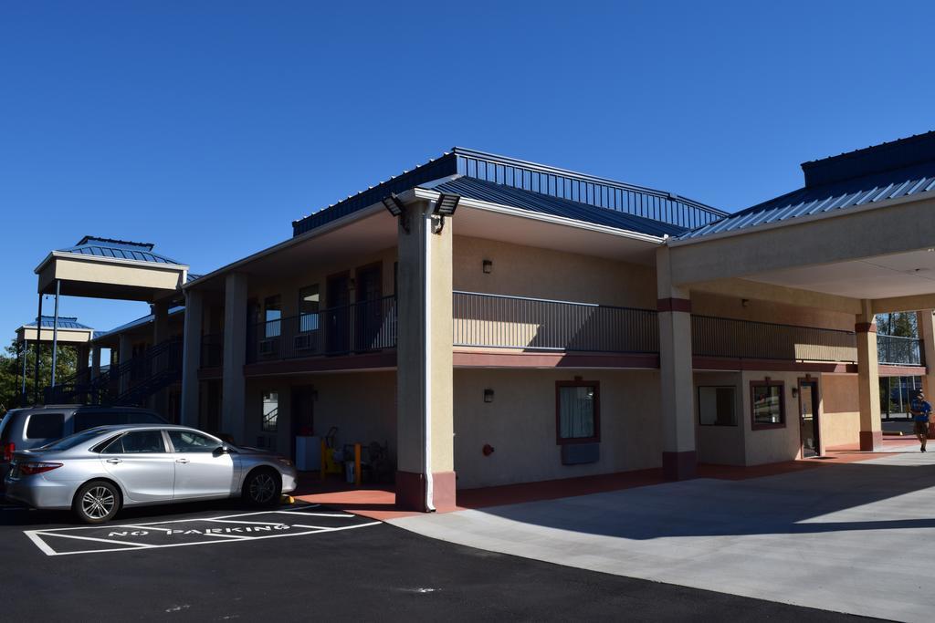 Royal Inn & Suites Douglasville Ngoại thất bức ảnh